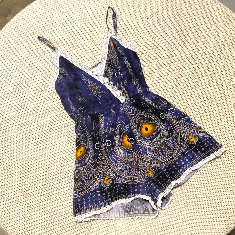 Women’s Romper Size M